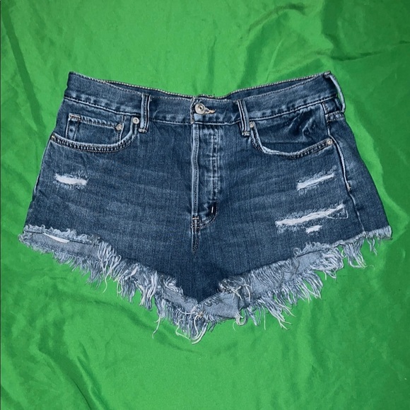 We The Free, Free People Denim Frayed Hem Women's Shorts size 28 - Picture 1 of 12
